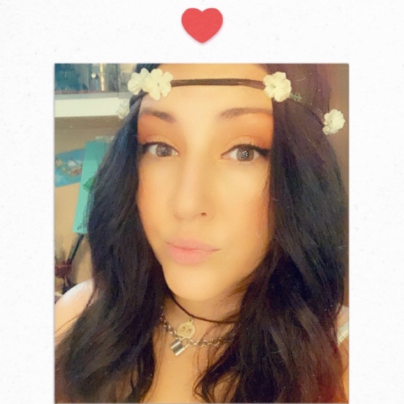 Meet your Posher, Katherine - Picture 2 of 2